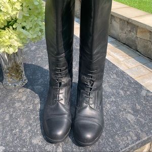 Size 6  leather ariat riding boots.